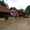 Banjir Datang! Enam Kecamatan di Karawang Terkepung Air