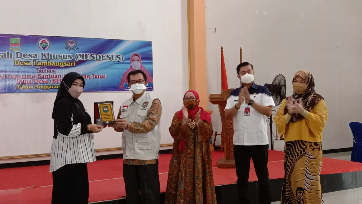 Dirjen Bina Pemdes Tinjau Vaksinasi Booster di Kabupaten Bekasi