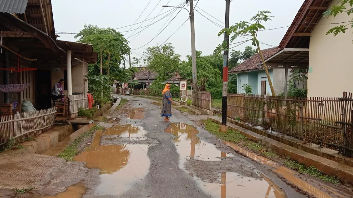 Jalan Linggarsari Hancur Parah, Sudah 10 Tahun DPUPR Tutup Mata