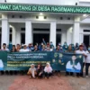 Dukung Program Ridwan Kamil, Aparatur Desa Ragemanunggal Berbagi Takjil