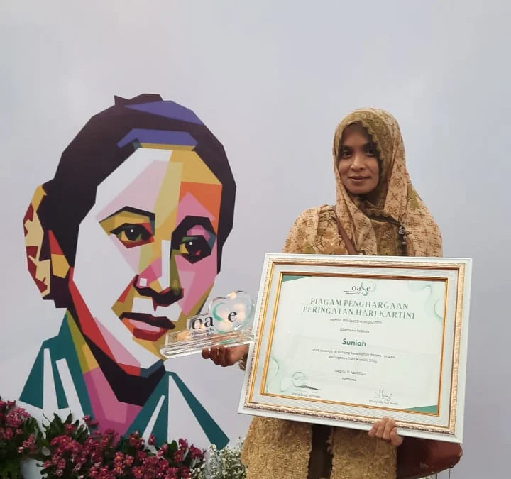 Dapat Penghargaan dari Ridwan Kamil, Inilah Sosok Suniah yang Bangun Yayasan Sedekah Rombongan Bagi Warga yang Sakit