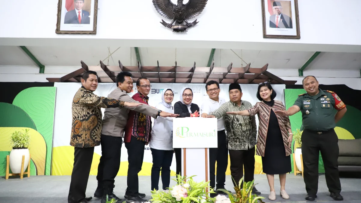Dalam rangka meningkatkan kesejahteraan masyarakat sekitar perusahaan, PT Pupuk Indonesia (Persero) resmi meluncurkan program Permaisuri atau Pemberdayaan Masyarakat Sekitar Industri