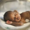 Mengapa Memandikan Bayi Prematur Secara Langsung Sangat Berisiko? Berikut Penjelasan dari Dokter