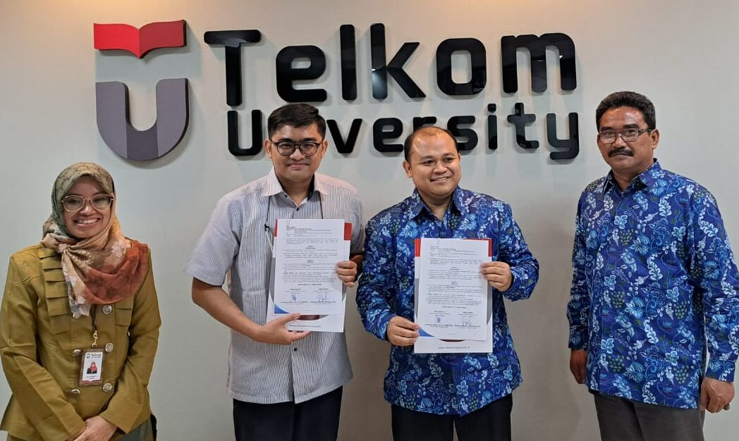 (UBP) Karawang melakukan benchmarking dengan Telkom university Bandung