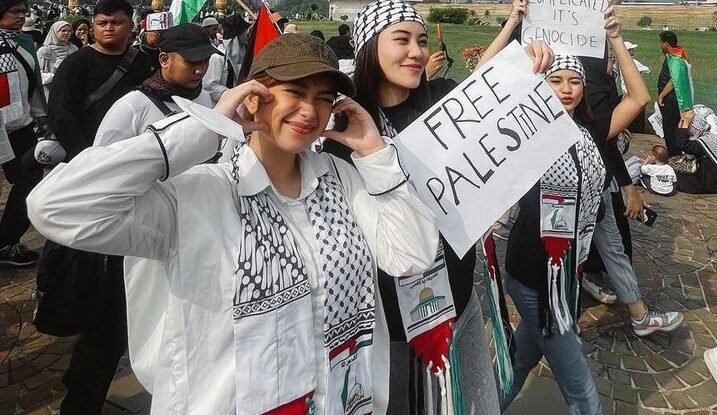 Gaya Rebbeca Klopper, Aaliyah Massaid dan Syifa Hadju Ikut Aksi Bela Palestina