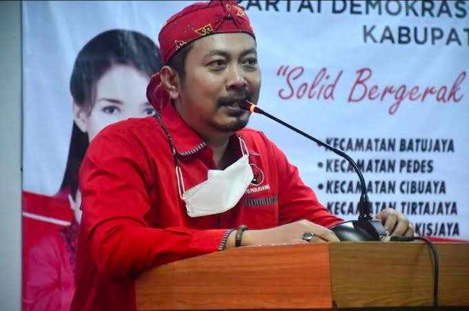 APK Ganjar dan Caleg Dirusak OTK, Ketua DPC PDIP Karawang Meradang