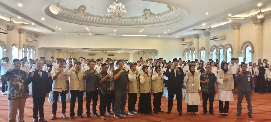 Pelantikan 452 anggota Pengawas Tempat Pemungutan Suara (PTPS) Kecamatan Karawang telah dilaksanakan di Karawang Barat.