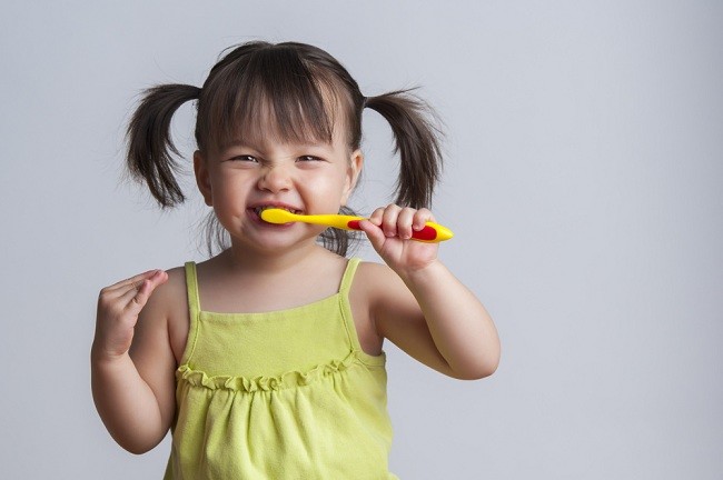 Benarkah Menyusu di Malam Hari Dapat Merusak Gigi Anak? (Foto/Alodokter)