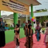 Selalu Eksis, Ekskul Tari TK Islam Nurul Ilmi Kondangjaya Tampil dalam Peresmian TBM Wali Semesta Ilmu