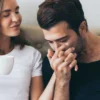7 Alasan Yang Membuktikan Pria Benar Benar Tulus Mencintaimu